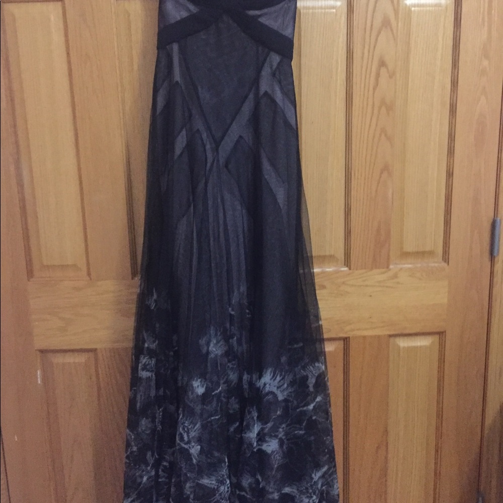 BCBGMAXAZRIA Gown black printed floral organza - Picture 3 of 6